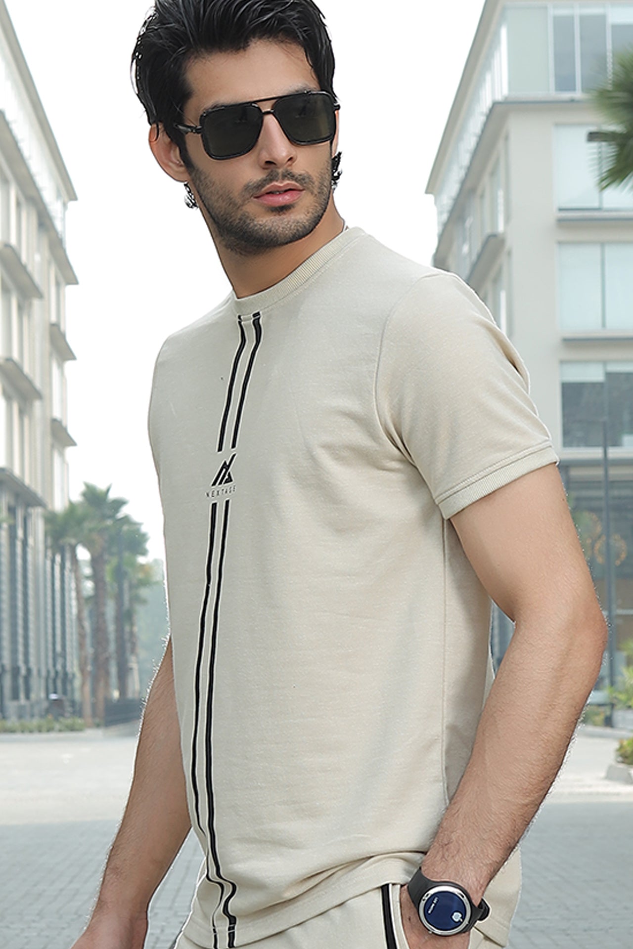 NEXTAGE SAND STRIPE LOGO SHIRT