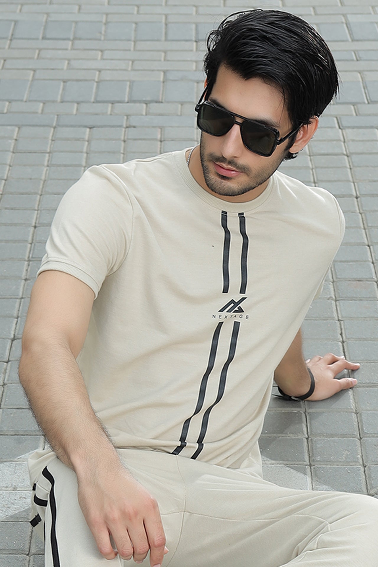 NEXTAGE SAND STRIPE LOGO SHIRT